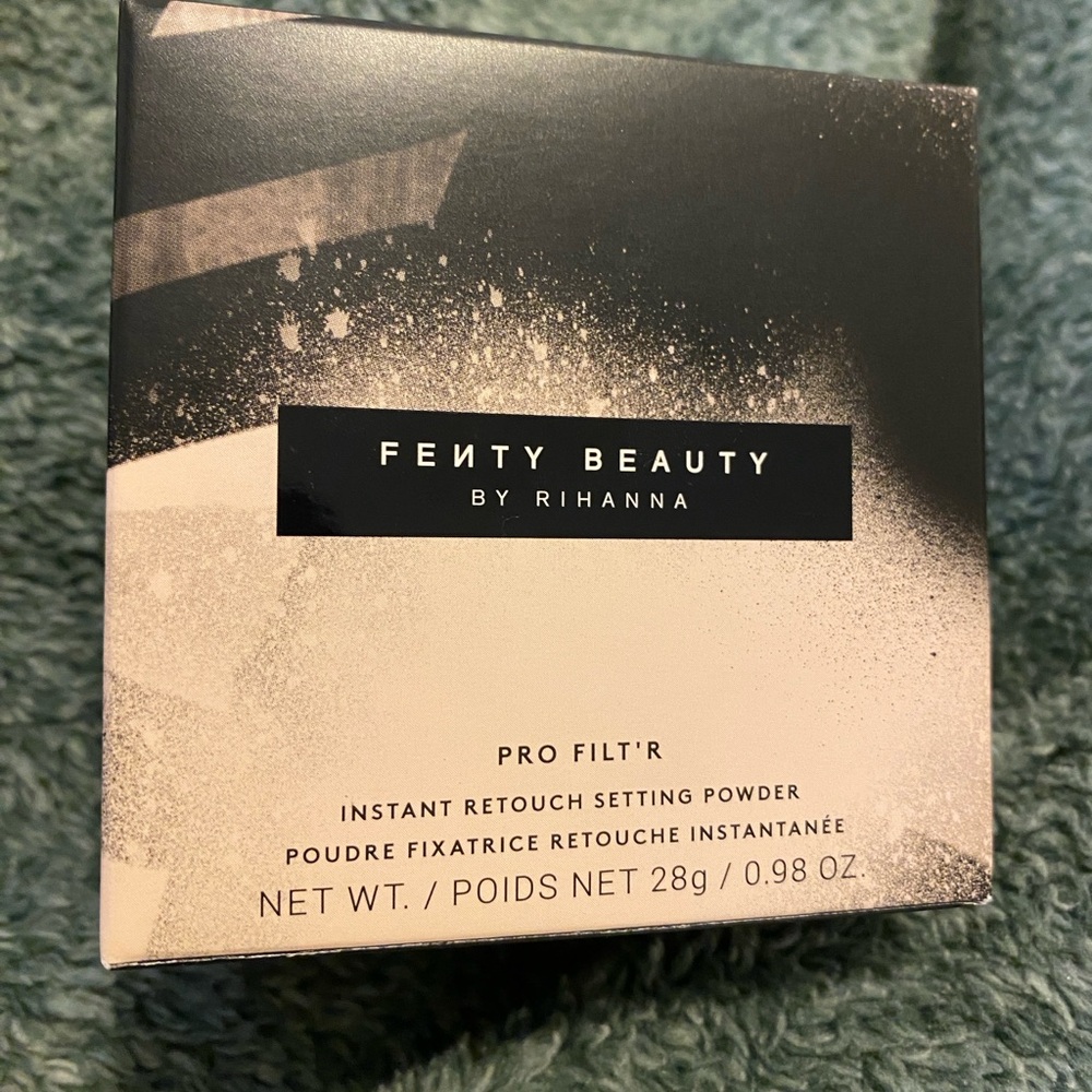 Fenty Beauty Pro Filt'r Instant Retouch Setting Powder